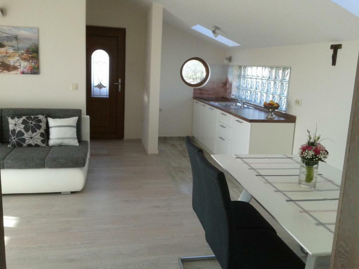 Anastazia Appartement Kožino Buitenkant foto